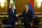 Հովիկ Աբրահամյանը կառավարությունում ընդունել է Իրանի Իսլամական Հանրապետության նախագահի առաջին տեղակալ Էսհաղ Ջահանգիրիի գլխավորած պատվիրակությանը (14.10.2015թ.)