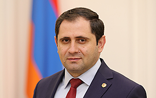 Сурен Папикян